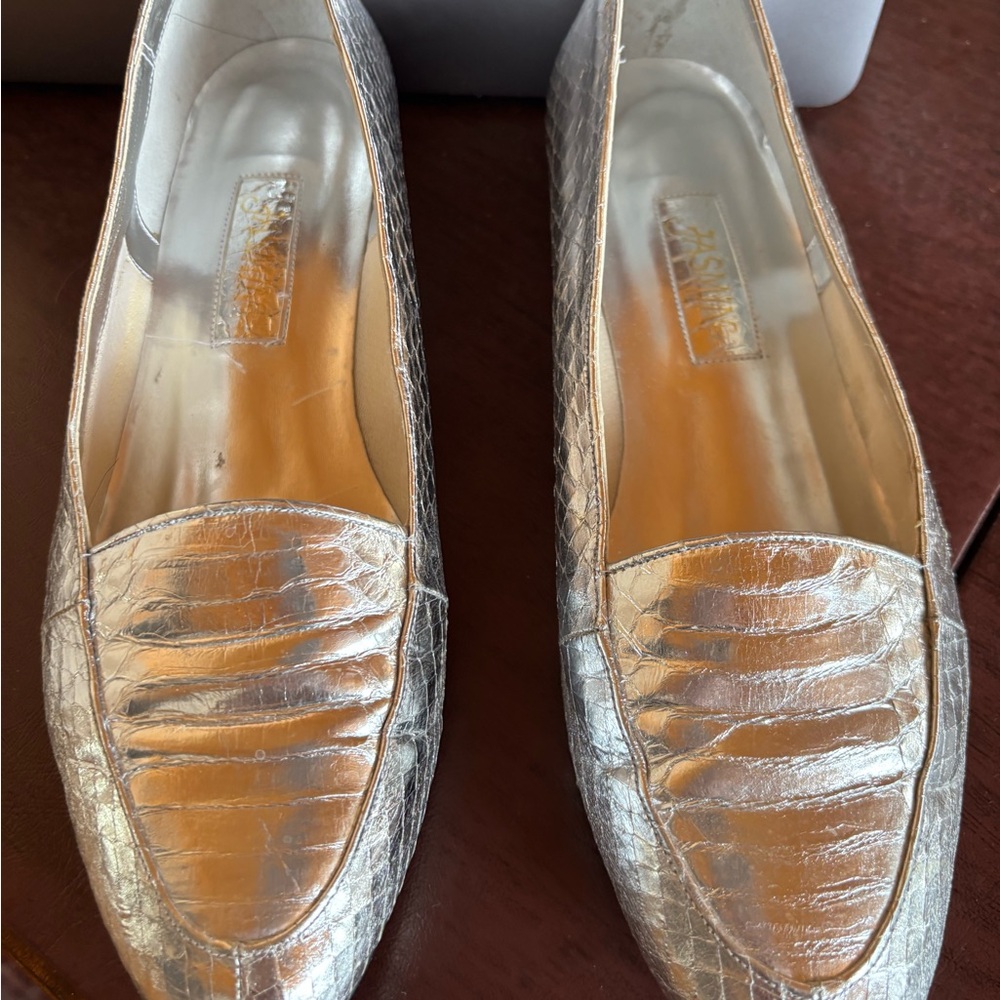 Jasmine Metallic Silver Loafers shoes size 9
